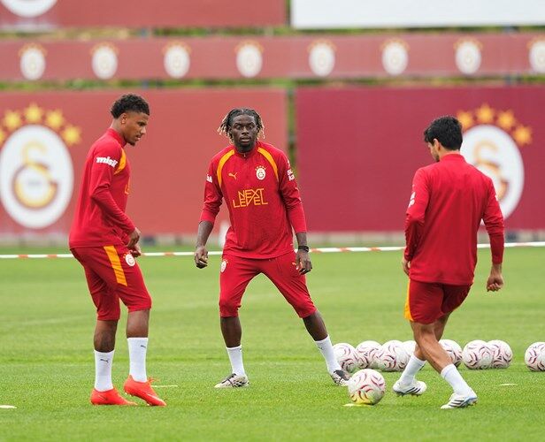 Galatasaray'da Trabzonspor maçı öncesi şok! 4 yıldız kadrodan çıkarıldı
