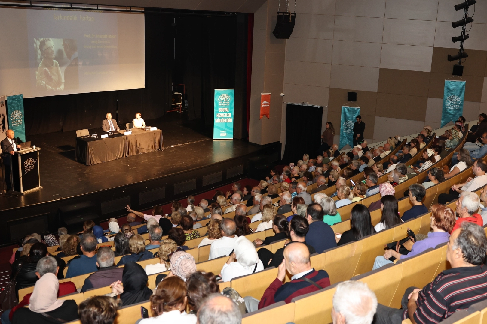 Alzheimer'ın tanı, tedavi ve bakım süreci Nilüfer'de konuşuldu
