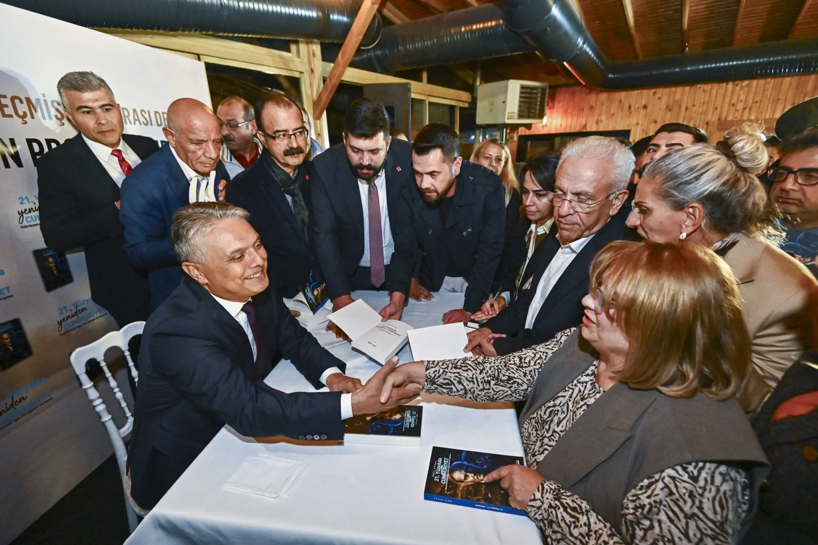 Başkan Uysal'ın Ankara Kitap Buluşması'na yoğun ilgi