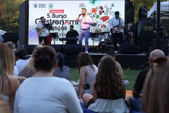 Bursa Gastronomi Festivali'nde müzik ziyafeti