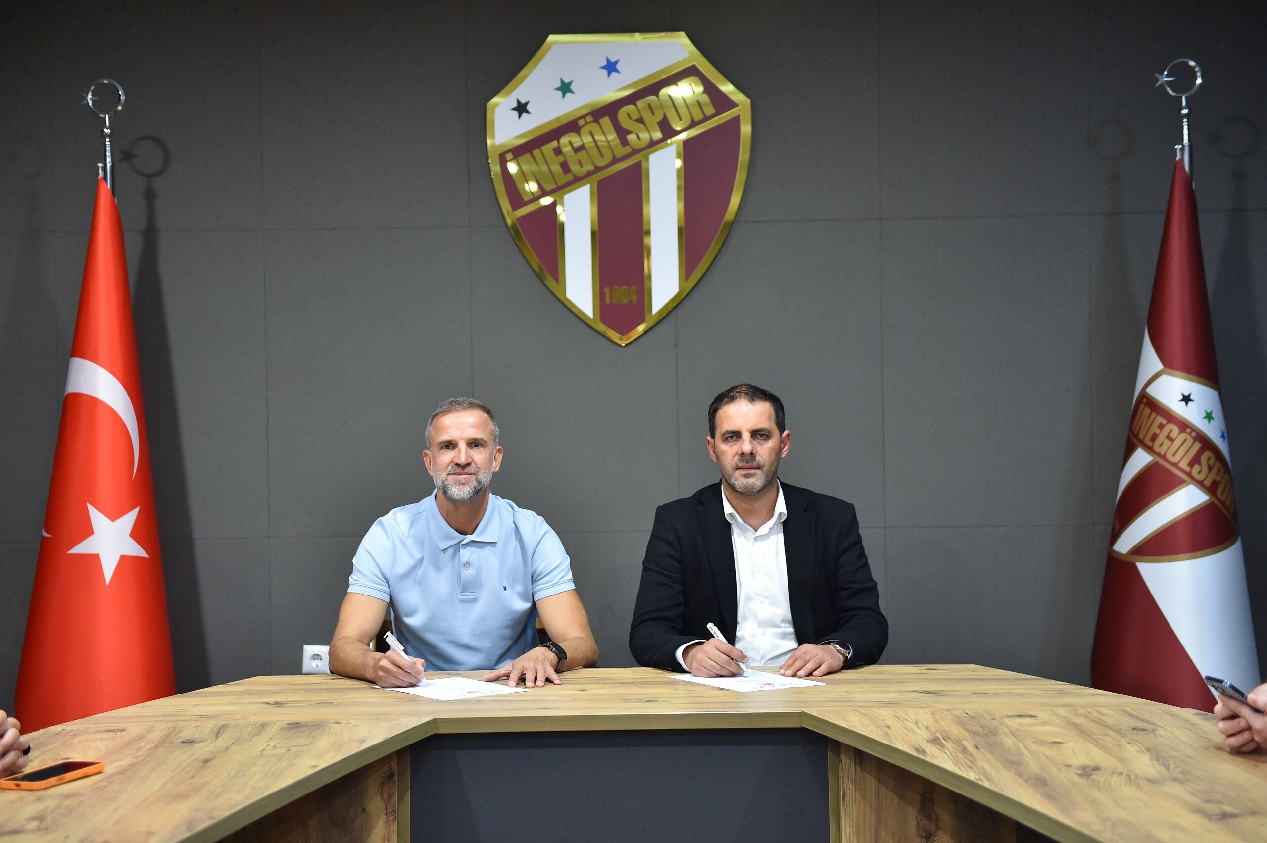 İnegölspor'da İsmail Serbest imzayı attı!