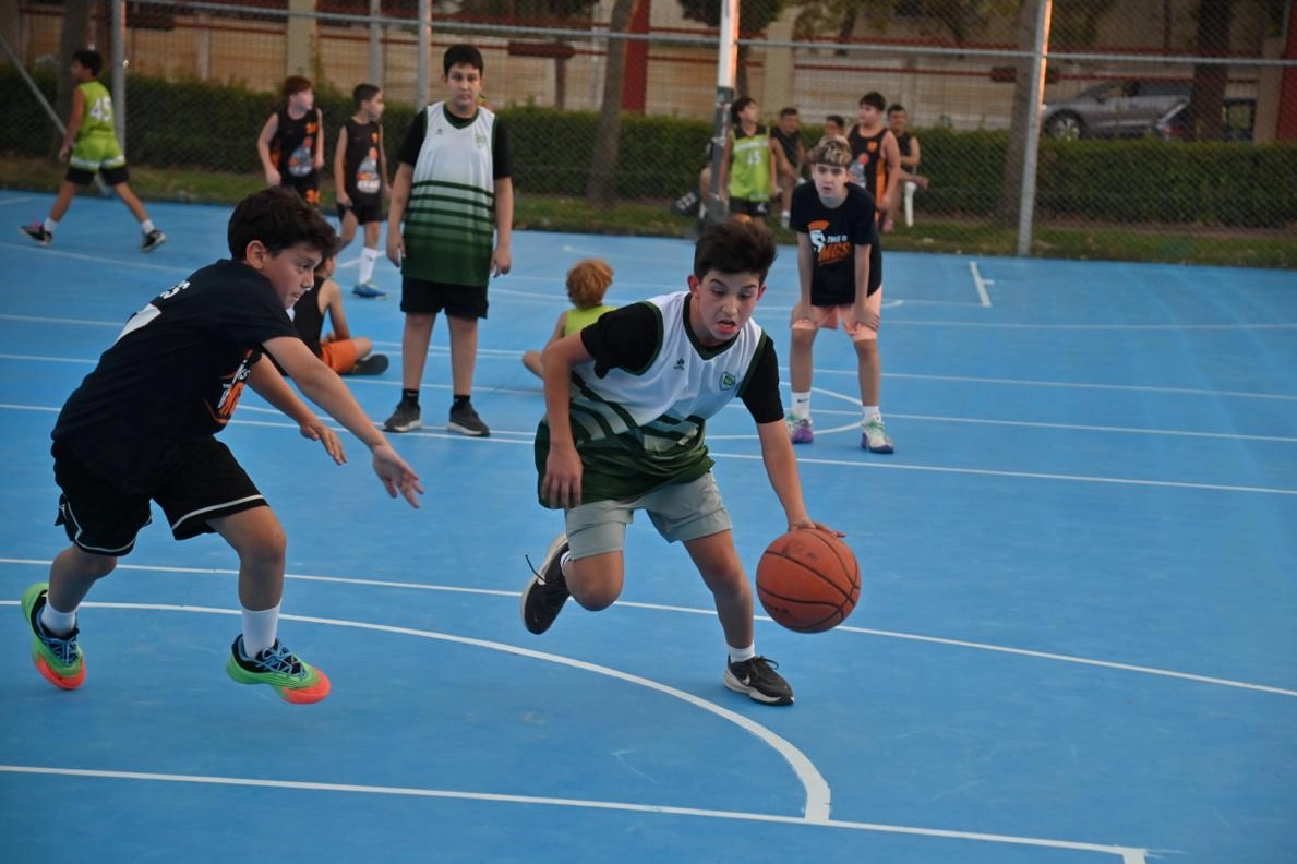 Manisa'da 46 takım, 200 sporcu Atatürk Kent Parkı'nda buluştu