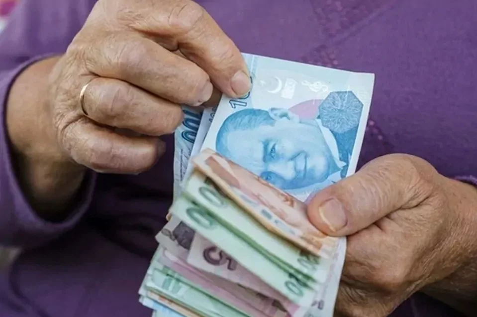 Emekliye Can Suyu! Yıl Sonuna Kadar Uzatıldı